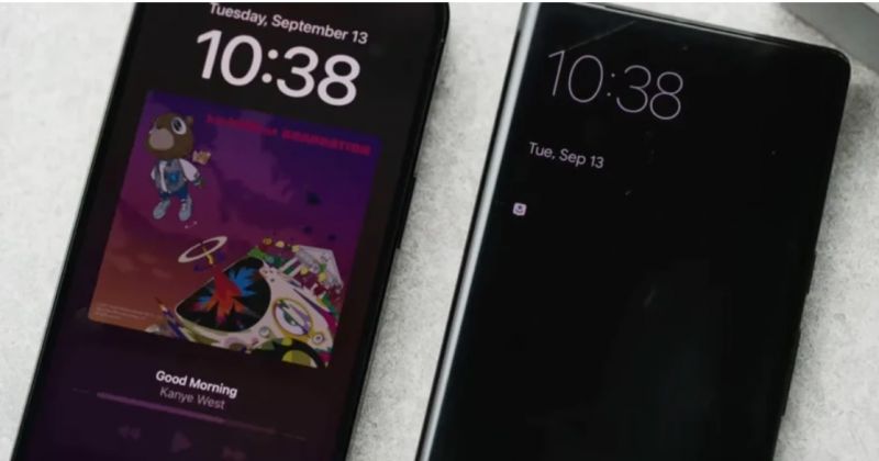 Màn hình Always-On Display trên iPhone và Samsung.