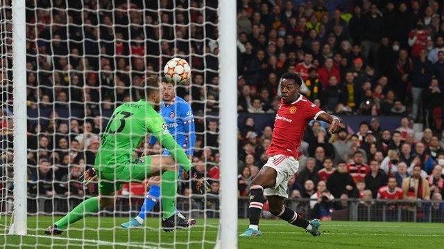 Man Utd chia tay Champions League sau trận thua Atletico Madrid
