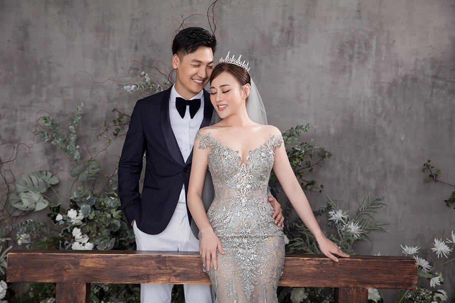 Họ thể hiện sự viên mãn của một cặp đôi trải qua nhiều trắc trở và thử thách mới đến được với nhau.