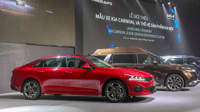 Mẫu xe Kia Carnival 2022 ra mắt, có thêm phiên bản 'Hoàng gia'