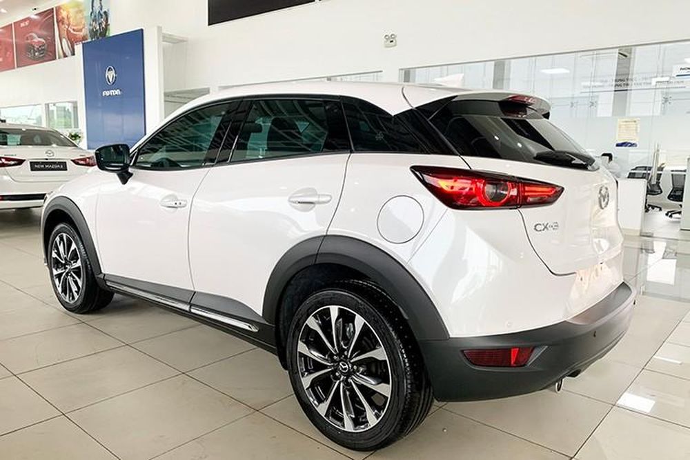 Mazda CX-3 trở thành mẫu SUV cỡ B rẻ nhất Việt Nam.