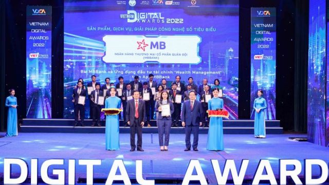 MB ‘thắng lớn’ tại giải thưởng Chuyển đổi số Việt Nam 2022