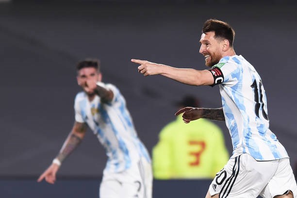 messi-lap-si234u-pham-gi250p-argentina-thang-dam-uruguay_1.jpg messi-lap-si234u-pham-gi250p-argentina-thang-dam-uruguay_1.jpg