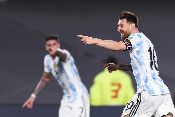 messi-lap-si234u-pham-gi250p-argentina-thang-dam-uruguay_1.jpg