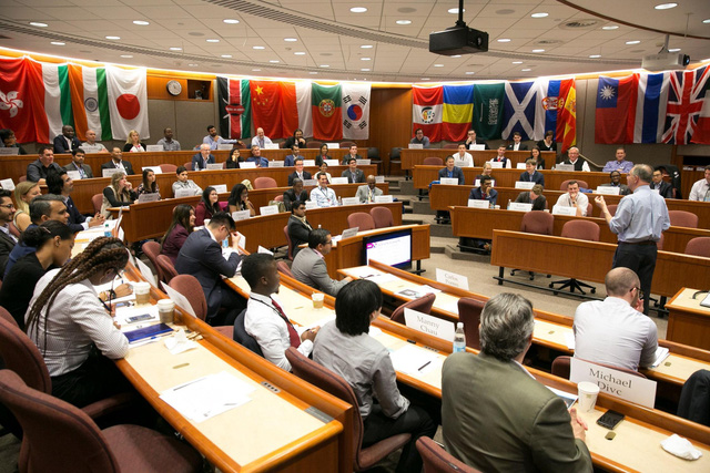 Minh Beta: Tôi muốn mang tinh hoa quản trị từ Harvard tới Việt Nam - Ảnh 3. Minh Beta: Tôi muốn mang tinh hoa quản trị từ Harvard tới Việt Nam - Ảnh 3.