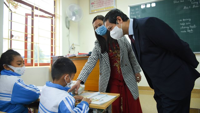 Mở cửa trường học: Bình tĩnh ứng phó với dịch bệnh