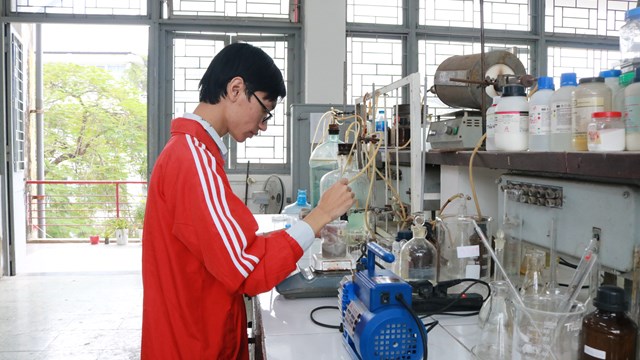 Mở trường, mở ngành đào tạo mới: Không thể 'bóc ngắn, cắn dài'