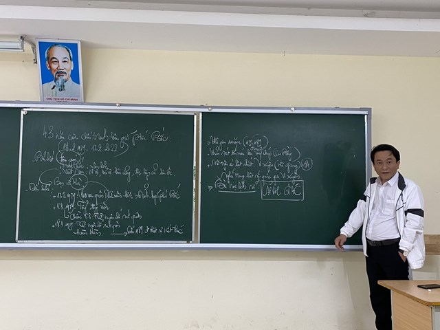 moi-gi225o-su-ve-day-truong-thpt-chuy234n-c243-phai-39d249ng-tho-moc-l224m-tho-ne39_2.jpg