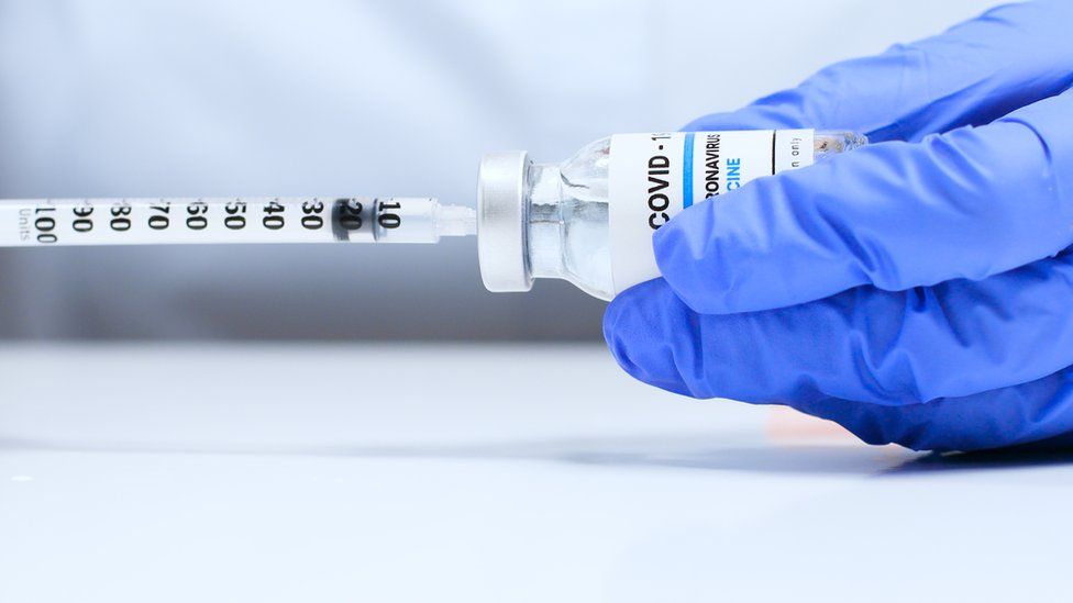 Một nửa dân số thế giới được tiêm ít nhất 1 mũi vaccine