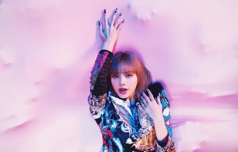 MV LALISA của Lisa - Blackpink gây sốt nhưng thành tích có thua Rosé?