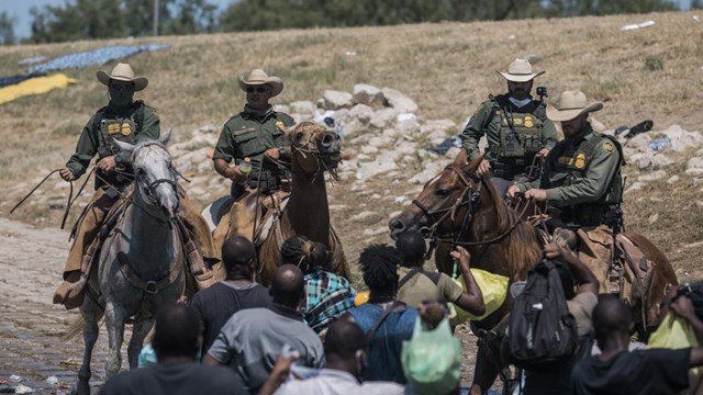 Mỹ trục xuất hàng loạt người di cư Haiti khỏi bang Texas