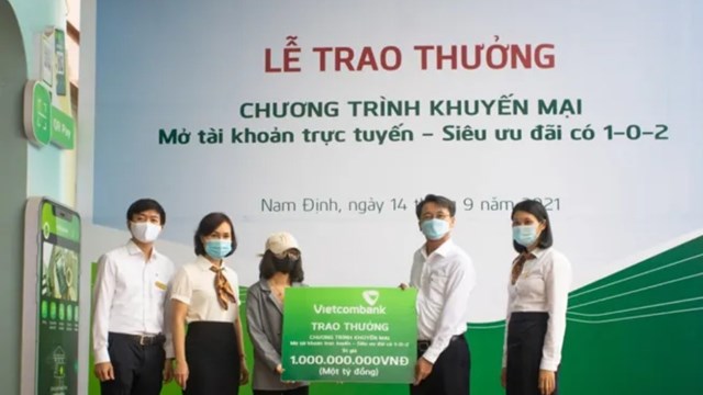Nam Định: Cô gái ngỡ ngàng khi trúng thưởng 1 tỷ đồng 