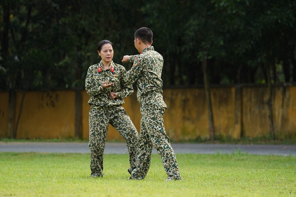 Nam Thư tham gia các thử thách. Ảnh: NSCC.