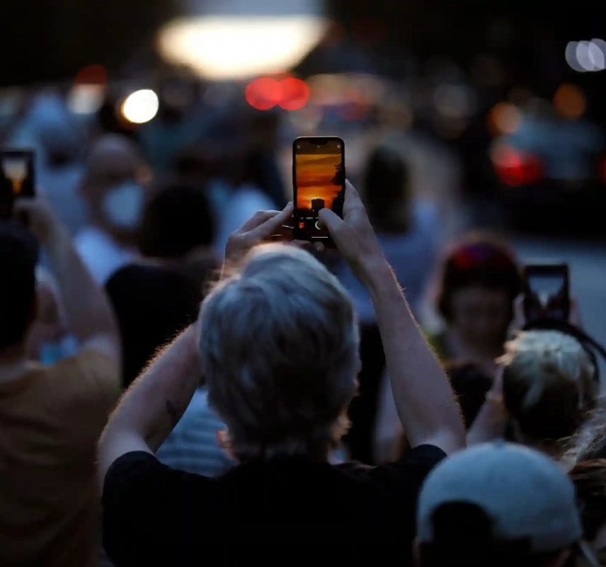 new-york-d243n-ch224o-canh-ho224ng-h244n-ruc-ro-manhattanhenge-dau-ti234n-cua-nam_3.jpg