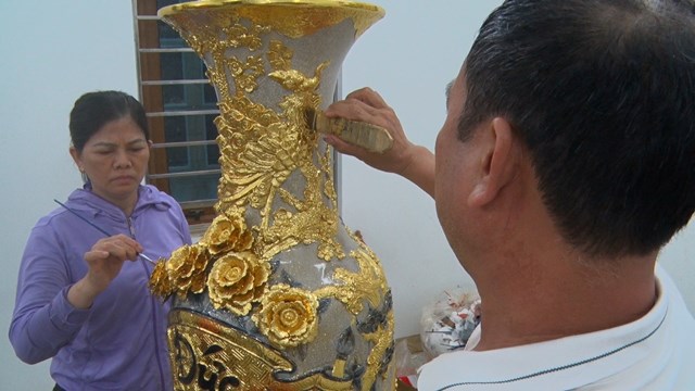 Ngôi làng của những người có tài hóa vàng đồ vật