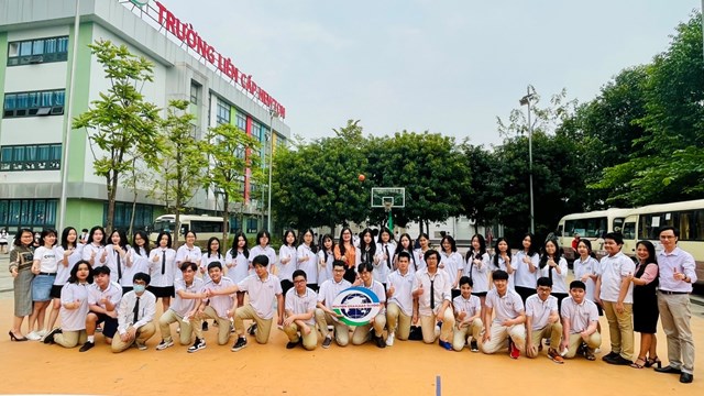 Ngôi trường có nhiều học sinh thi vượt cấp nhất TP Hà Nội mà vẫn đạt thành tích xuất sắc trong các kì thi học sinh giỏi