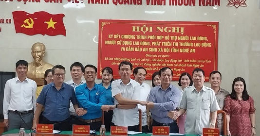 Nghệ An: Ký kết phối hợp hỗ trợ và phát triển thị trường lao động 