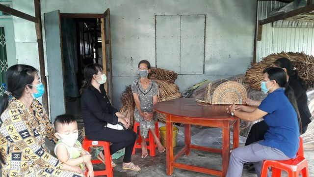 Nghề đan lục bình giúp người dân Bạc Liêu thoát nghèo, thu nhập ổn định