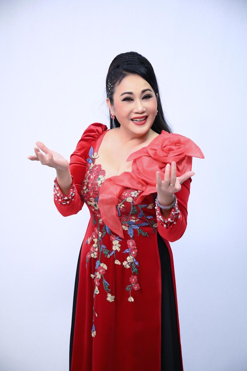 nghe-si-cai-luong-thanh-hang-39t244i-no-226n-t236nh-cua-kh225n-gia-nhieu-lam39_3.jpg