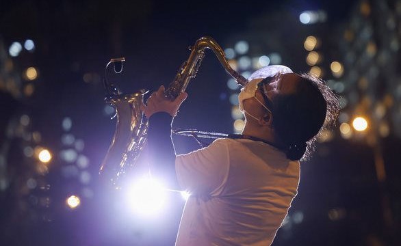 Nghệ sĩ saxophone Trần Mạnh Tuấn bị đột quỵ 