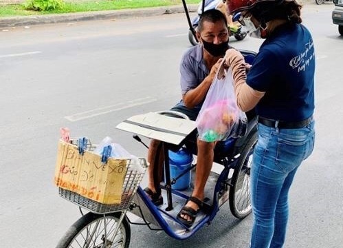 Người khuyết tật chật vật mưu sinh