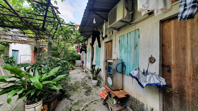 Người lao động mòn mỏi từng ngày đợi tiền hỗ trợ thuê nhà