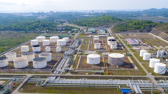Nhà máy lọc dầu Dung Quất đang vận hành an toàn, ổn định ở mức 107% công suất thiết kế