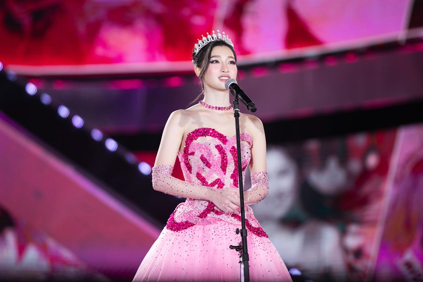 nh236n-lai-khoanh-khac-39final-walk39-cua-top-3-miss-world-vietnam-2022_4.jpeg