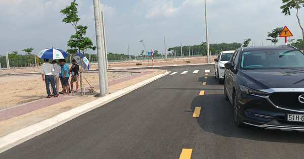 Nhà đầu tư Sài Gòn “săn” đất nền dưới 1 tỉ đồng tại vùng lân cận