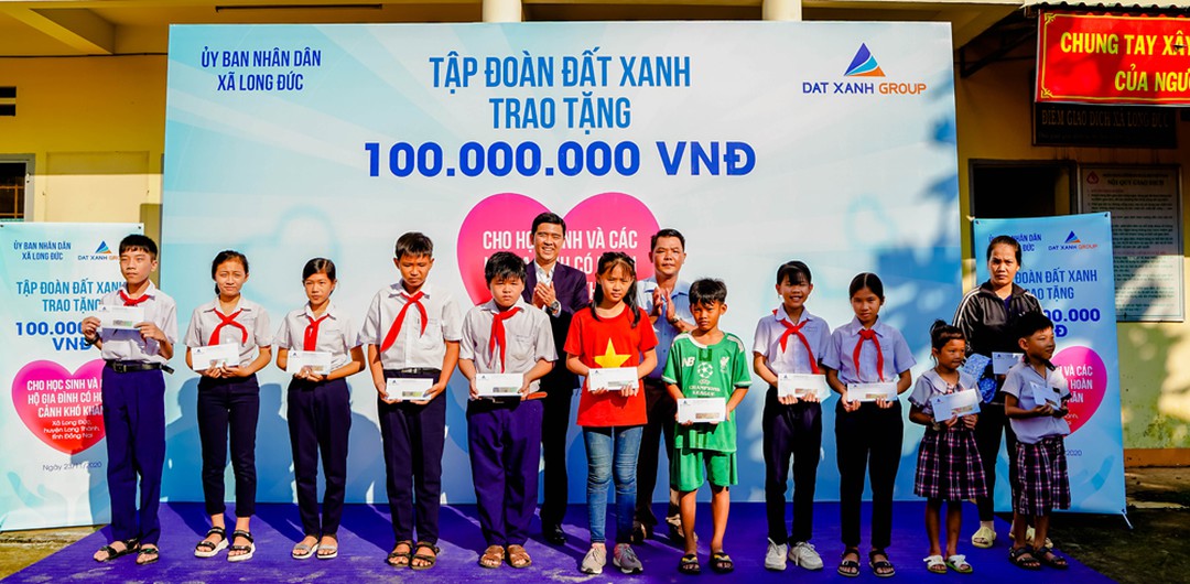 Nhà phát triển Gem Sky World hỗ trợ học sinh nghèo và gia đình khó khăn