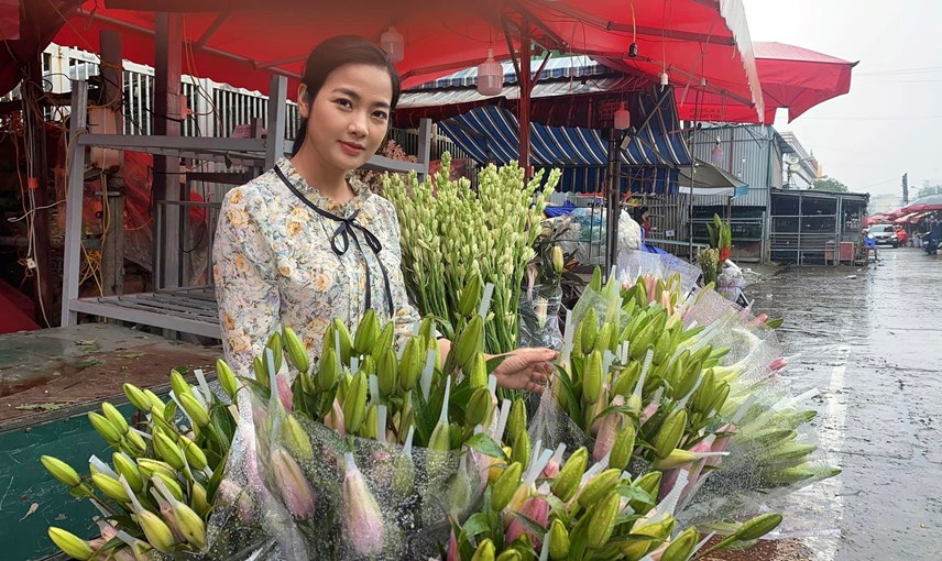nhan-sac-trong-treo-kh225c-xa-phim-cua-chi-b225n-hoa-trong-39loi-ve-mien-hoa39_8.jpg nhan-sac-trong-treo-kh225c-xa-phim-cua-chi-b225n-hoa-trong-39loi-ve-mien-hoa39_8.jpg