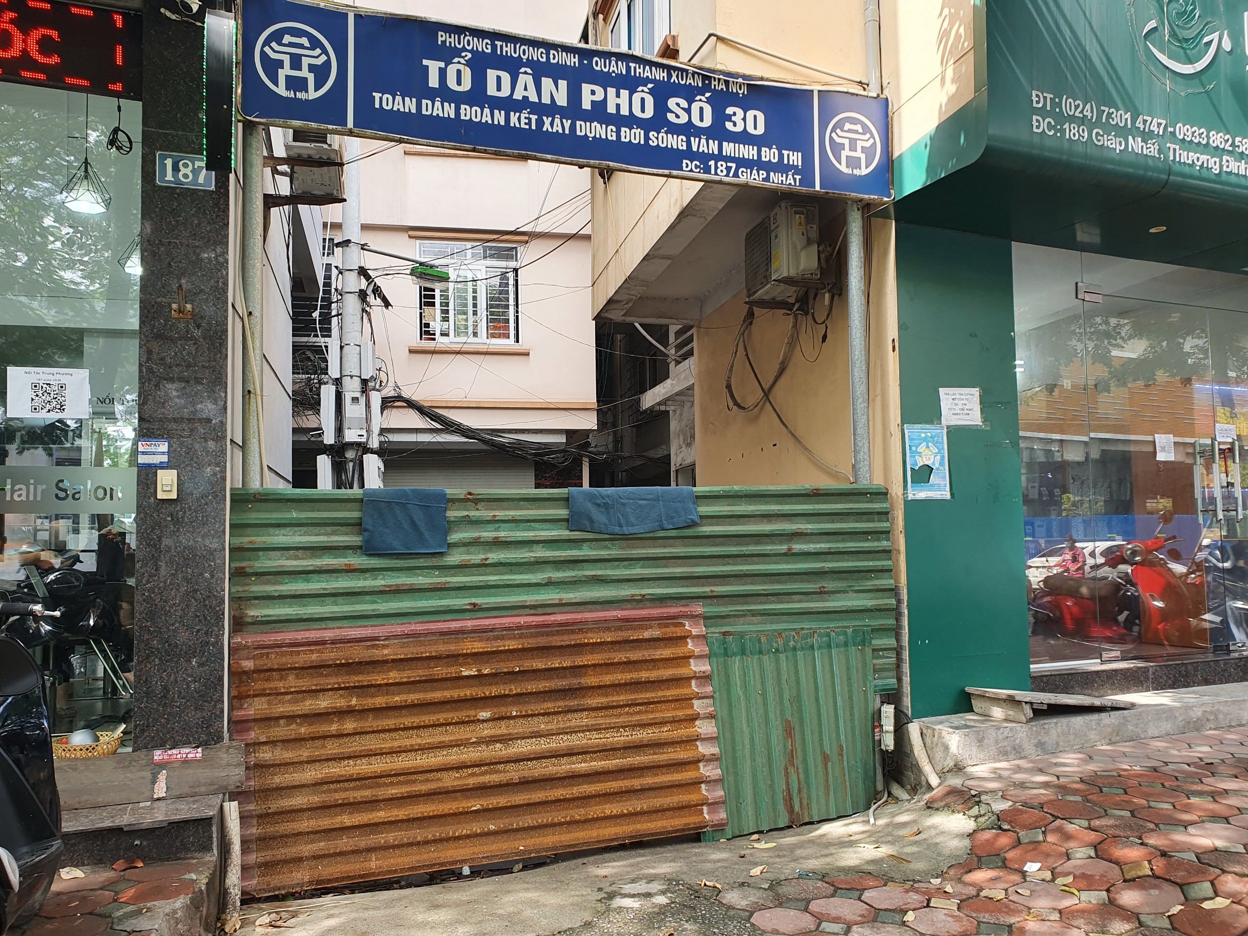 nhieu-39l225-chan39-v249ng-xanh-van-hoat-dong-can-tro-nguoi-di-duong_4.jpg