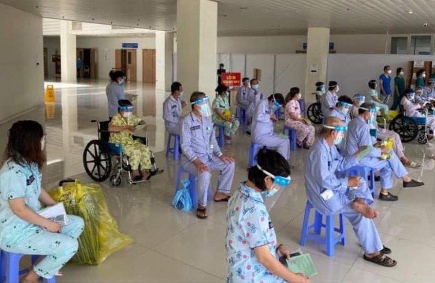 Nhiều bệnh nhân COVID-19 rất nặng được xuất viện