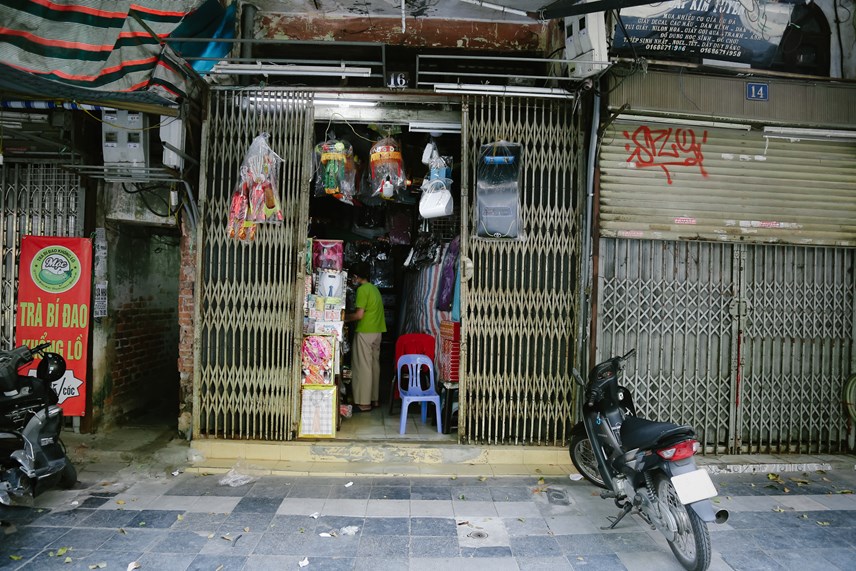 nhieu-cua-h224ng-tr234n-pho-h224ng-m227-mo-cua-trong-thoi-gian-gi227n-c225ch-x227-hoi_8.jpg