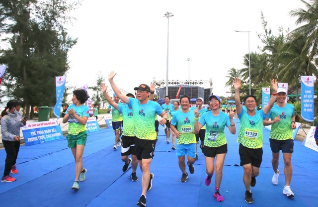 nhieu-hoat-dong-dac-sac-duoc-to-chuc-trong-ng224y-hoi-van-ho225-bsr_5.jpg nhieu-hoat-dong-dac-sac-duoc-to-chuc-trong-ng224y-hoi-van-ho225-bsr_5.jpg