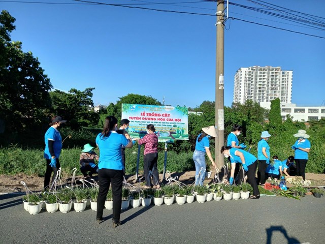 nhieu-hoat-dong-ky-niem-ng224y-truyen-thong-do224n-tncs-ho-ch237-minh_3.jpg