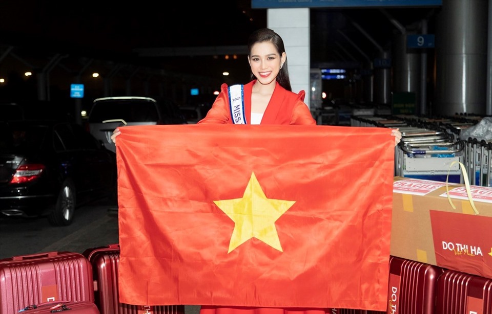 Nhịp Showbiz: Hoa hậu Đỗ Thị Hà gặp sự cố, Hà Anh nói về đàn chị Xuân Lan