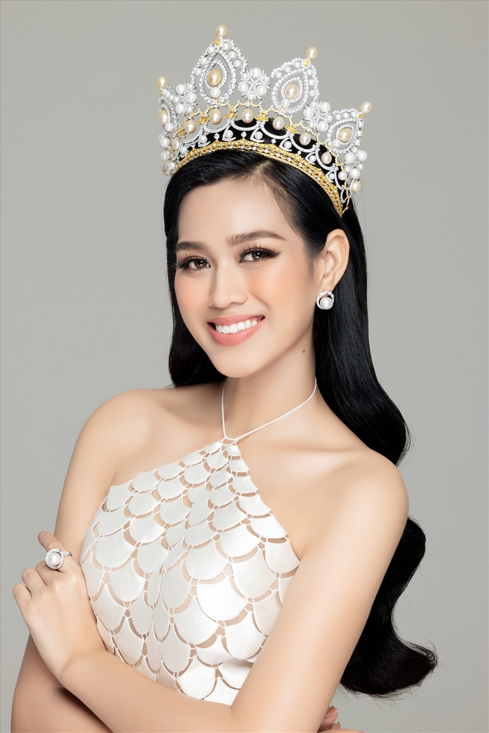 Hoa hậu Đỗ Thị Hà chia sẻ cách đối mặt với antifan. Ảnh: NVCC