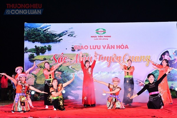 Chương trình Giao lưu văn hóa nhân ngày Hội đoàn kết dân tộc Chương trình Giao lưu văn hóa nhân ngày Hội đoàn kết dân tộc