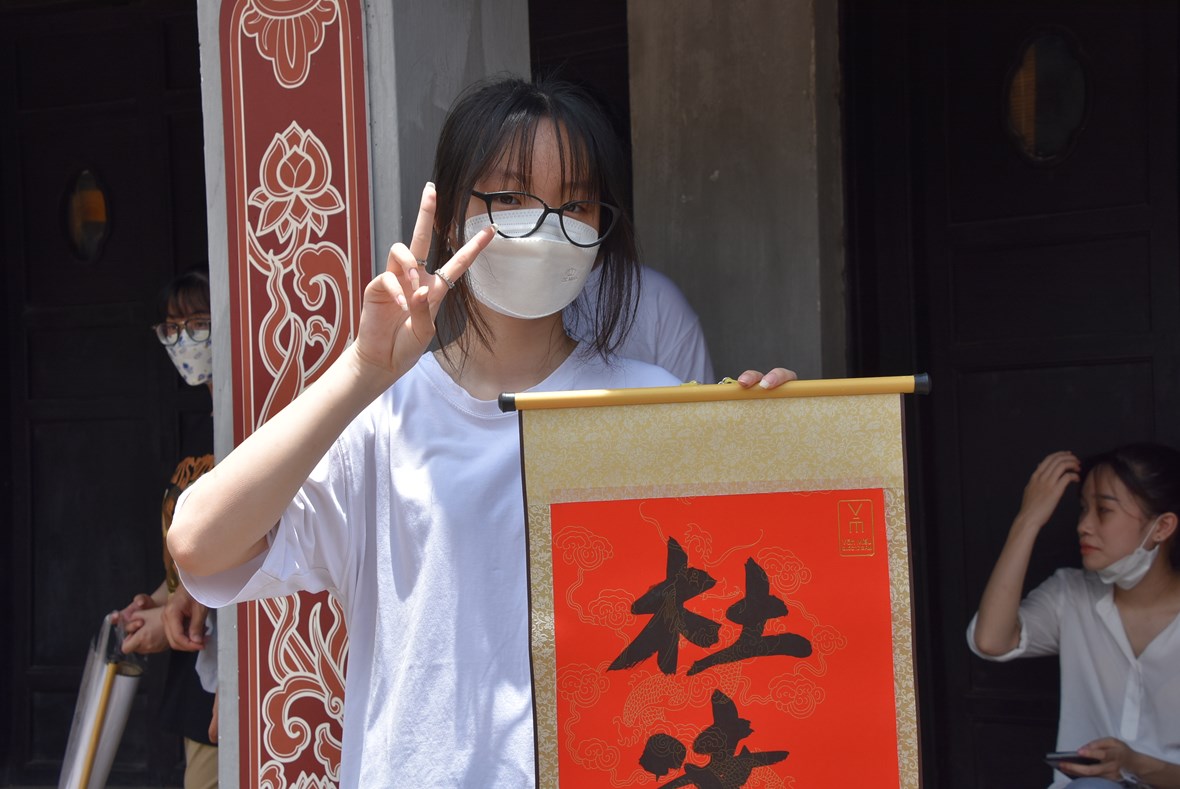 nhung-244ng-do-o-van-mieu-39234-tay39-cho-chu-si-tu-chuan-bi-thi-v224o-lop-10_7.jpg nhung-244ng-do-o-van-mieu-39234-tay39-cho-chu-si-tu-chuan-bi-thi-v224o-lop-10_7.jpg