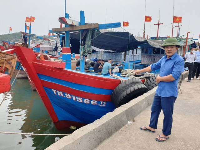 nhung-con-t224u-mac-can_1.jpg