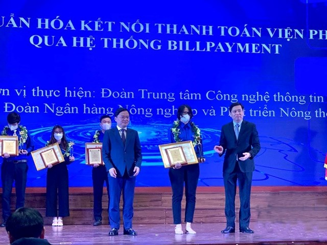 nhung-guong-mat-tre-ti234u-bieu-o-agribank_2.jpg nhung-guong-mat-tre-ti234u-bieu-o-agribank_2.jpg