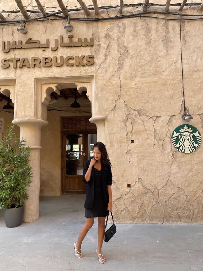 Những người Việt uống Starbucks 'độc lạ' Al Seef ở xứ nhà giàu Dubai - ảnh 1