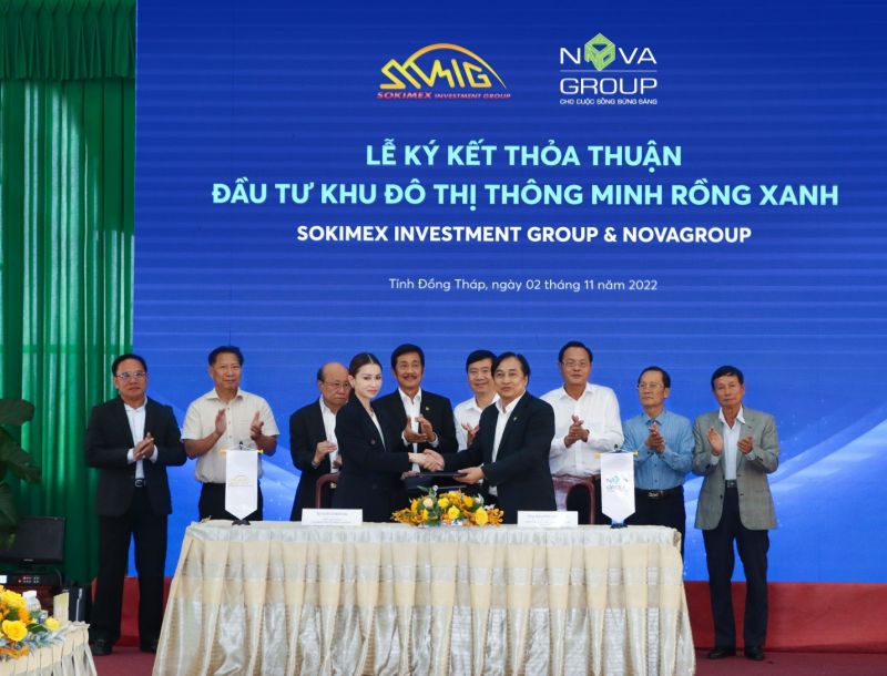 Đại diện hai Tập đoàn ký kết hợp tác với sự chứng kiến của Lãnh đạo tỉnh Đồng Tháp và lãnh đạo 2 bên Đại diện hai Tập đoàn ký kết hợp tác với sự chứng kiến của Lãnh đạo tỉnh Đồng Tháp và lãnh đạo 2 bên