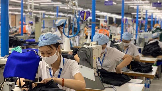 Nữ giới chịu nhiều ‘cú sốc’ vì Covid