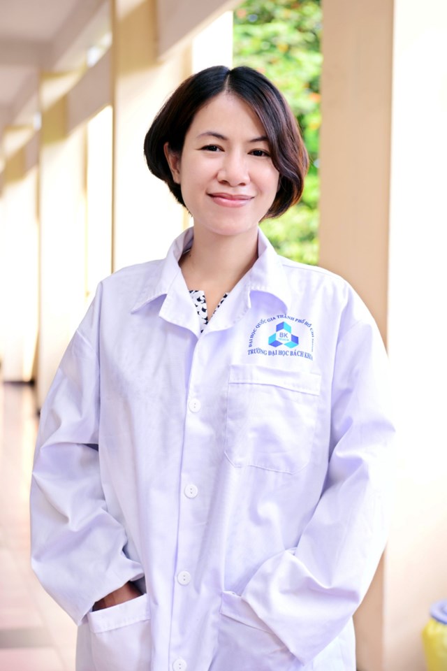 nu-tien-si-thu-suc-voi-vat-lieu-tu-l224nh_2.jpeg nu-tien-si-thu-suc-voi-vat-lieu-tu-l224nh_2.jpeg