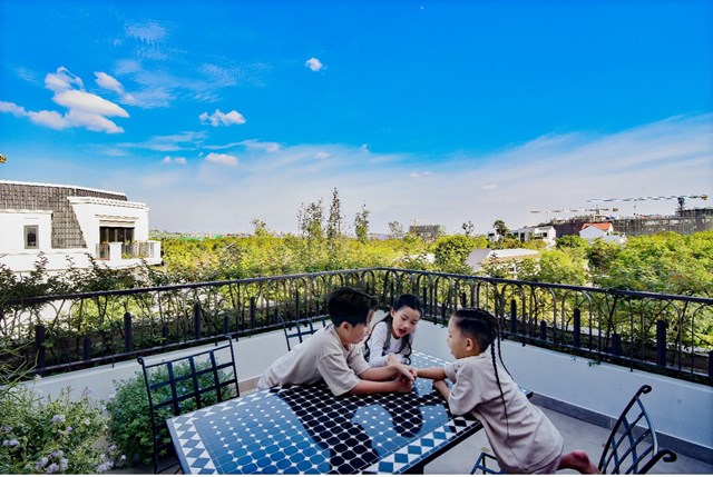 oc-thanh-v226n-hanh-ph250c-khi-ba-con-deu-y234u-th237ch-kh244ng-gian-song-tai-aqua-city_9.jpg oc-thanh-v226n-hanh-ph250c-khi-ba-con-deu-y234u-th237ch-kh244ng-gian-song-tai-aqua-city_9.jpg
