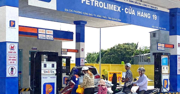 Petrolimex: Năm 2021 đặt kế hoạch lãi trước thuế 3.360 tỷ đồng, cổ tức tổi thiểu 12%, hoàn thành thoái vốn PG Bank