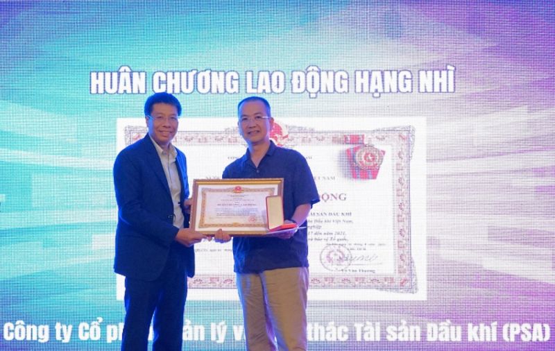 ông ty CP Quản lý và khai thác Tài sản Dầu khí (PSA) đón nhận Huân chương Lao động hạng II của Chủ tịch nước.