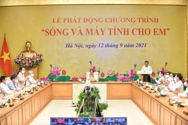 ph225t-dong-to224n-quoc-chuong-tr236nh-39s243ng-v224-m225y-t237nh-cho-em39_1.jpg
